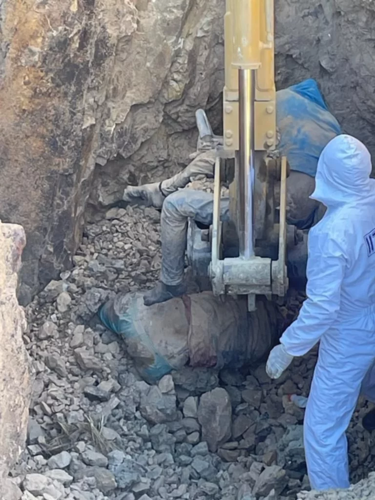 Hallan dos cadáveres maniatados que habrían sido una ofrenda para el