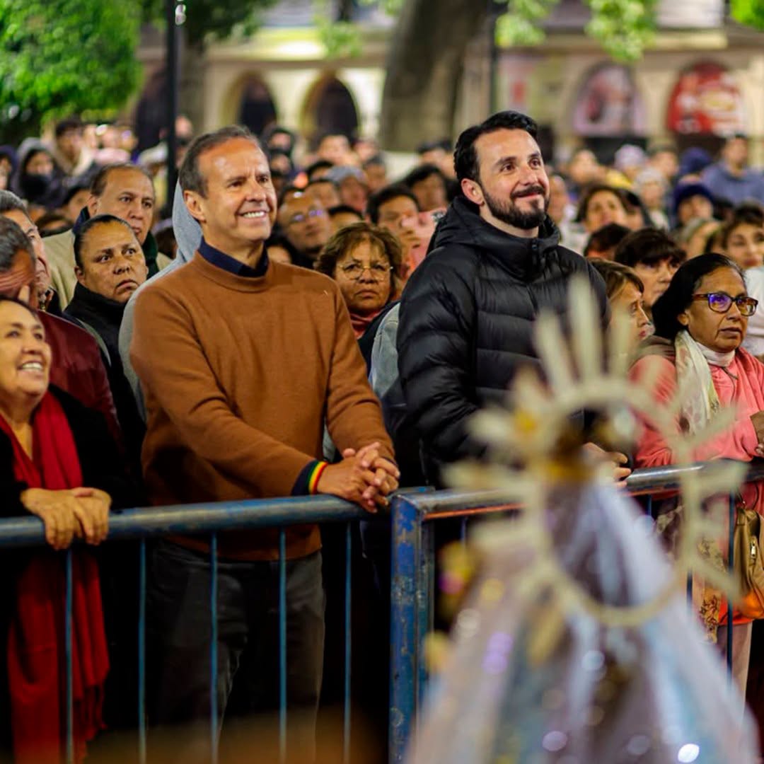 Velasco y Tuto Quiroga se suman a la peregrinación de la Virgen de Urkupiña en Quillacollo